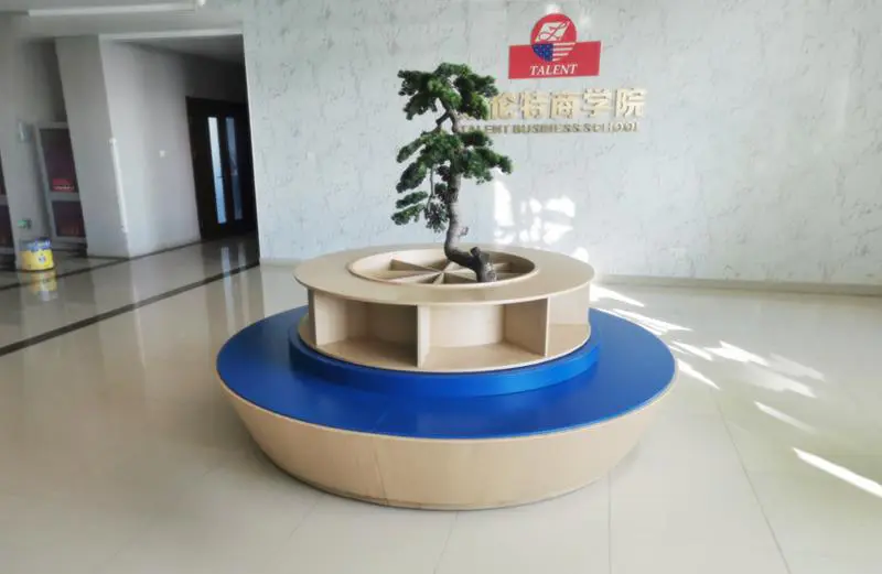 2020.1.15日 泰伦特生物工程展厅logo墙及装饰设计制作 实景图