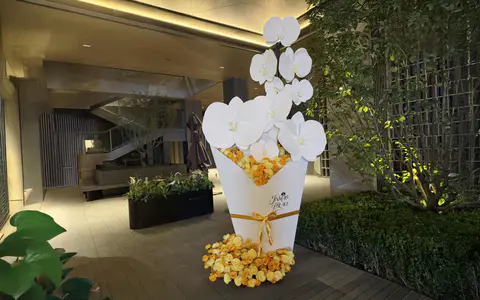 2025.9.18日 体北金茂府 花束打卡点制作安装 实景图